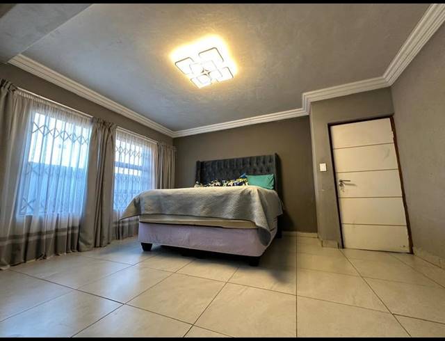 3 BEDROOM HOUSE FOR SALE IN THE ORCHARDS